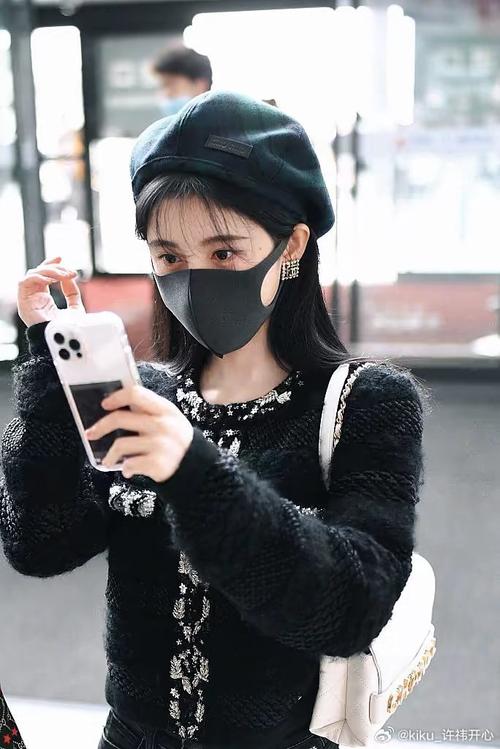 鞠婧祎口罩怎么戴?学会明星同款搭配秘诀!