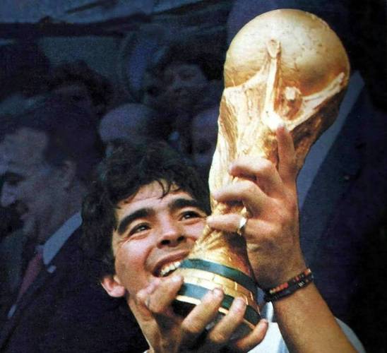 马拉多纳巅峰有多强?球迷必知的10个传奇故事重温!