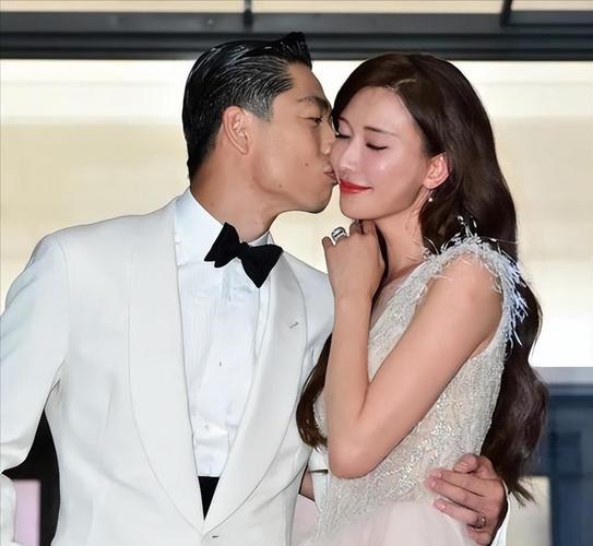 那英林志玲真有姐妹情?3个细节看明星私下交情