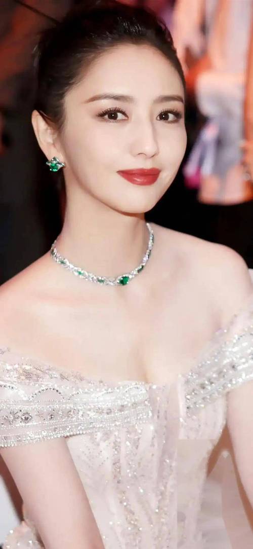 佟丽娅好美啊春晚怎么做到的?(看看她的保养秘诀大公开)