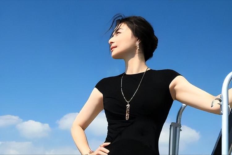 非常了得高姐是谁?揭秘她的传奇人生故事!