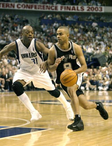 马刺vs小牛历史交锋如何?过往战绩大对比分析!