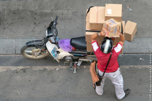 飞行员因疫情改送外卖怎么做到的?转型过程大揭秘