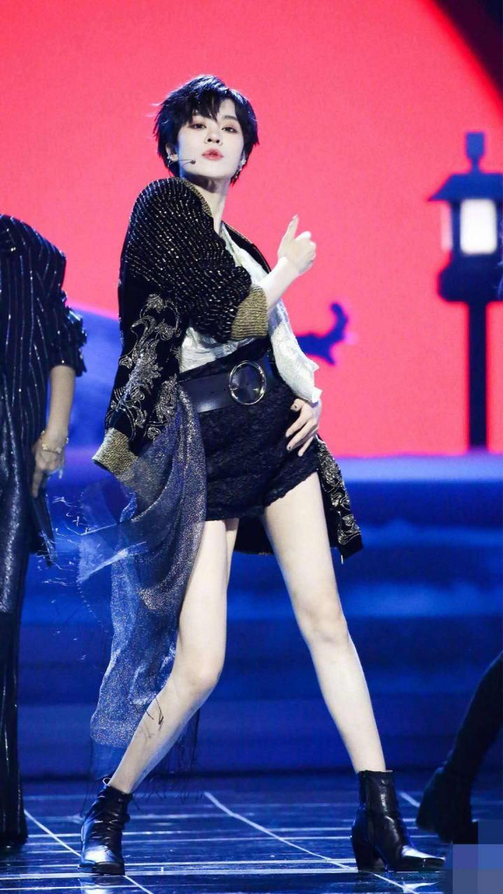 郁可唯腿的照片哪里找？推荐这些热门平台和专辑！