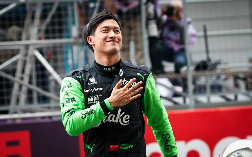 周冠宇首位f1车手带来啥变化？探讨国内赛车界的巨大冲击！