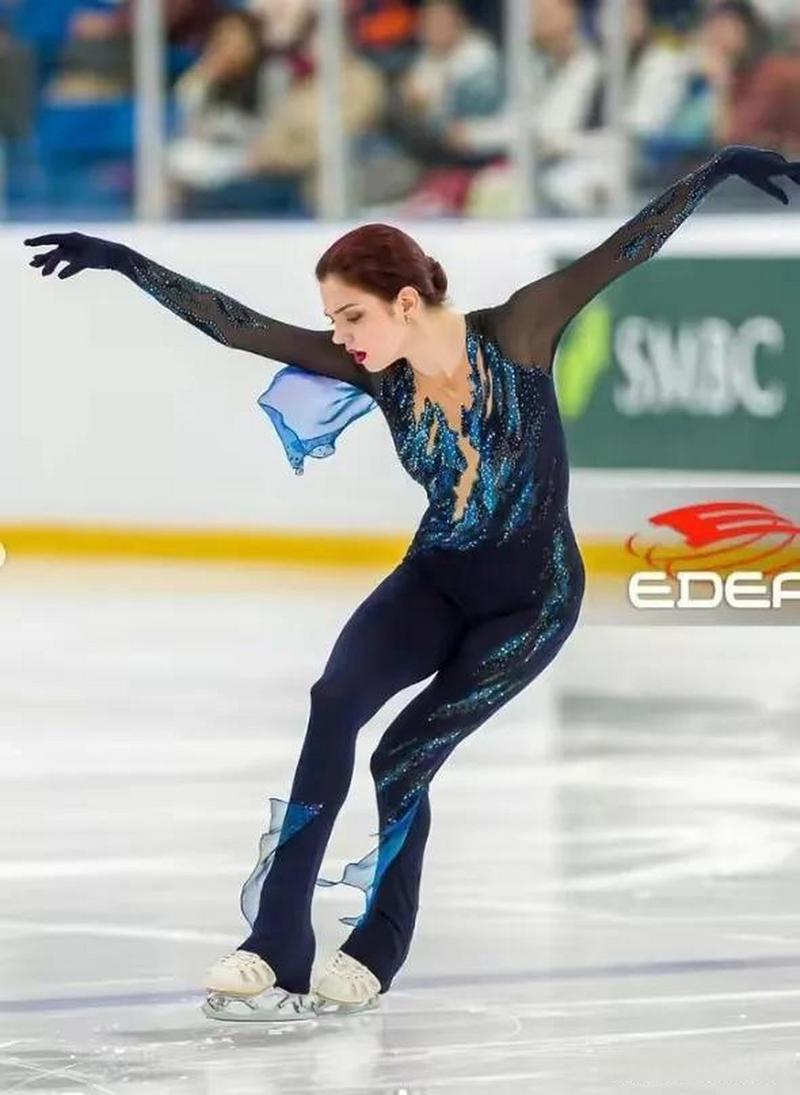 梅德韦杰娃是什么人?花滑女王的传奇之路揭秘!