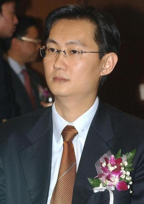 马化腾王健林逛街事件怎么看？轻松读懂大佬互动故事！