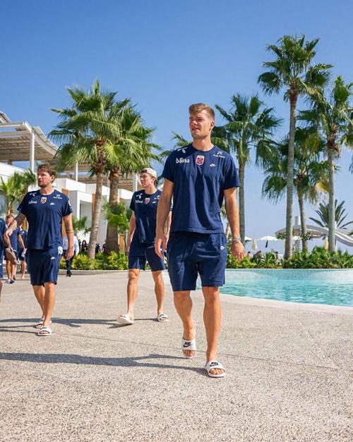 黄建翔背后那些不为人知的故事别错过精彩内幕!