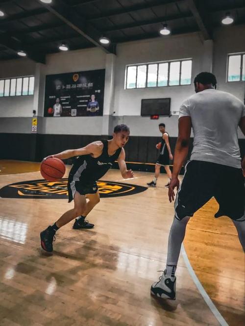 汤杰将参加NBA选秀球迷怎么看？热门评论热议看点