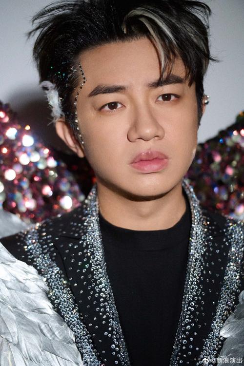 百变大咖秀王祖蓝模仿葫芦娃怎么演得好?(跟王祖蓝学妙招!)