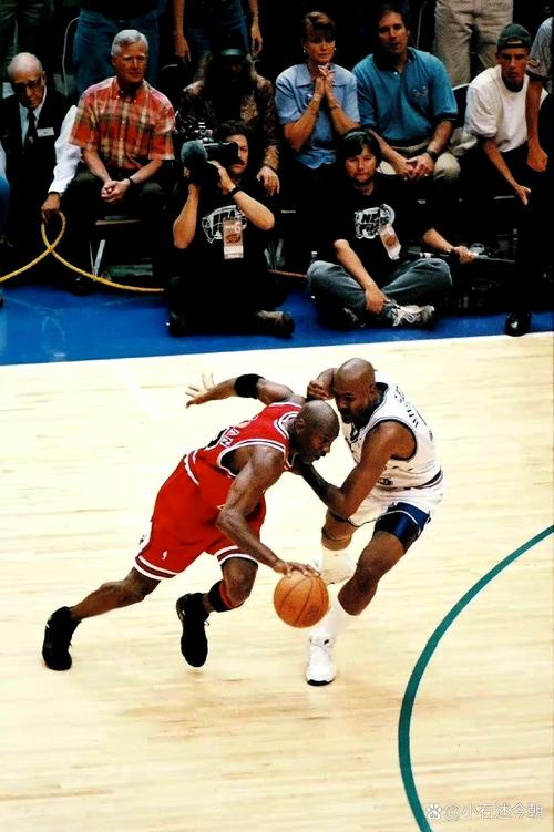 杰克逊打球像乔丹吗?看过这4个进球你就懂了