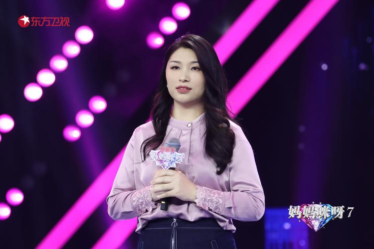 丁雪是谁？(了解她的传奇人生经历)