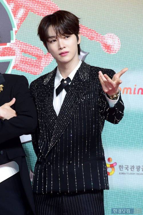 日韩男明星颜值巅峰排名!网友票选十大神颜男神