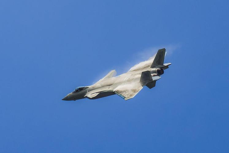 j31首飞有什么特别之处?独家亮点分析来了!