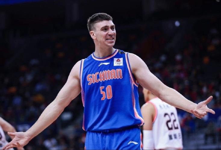 泰勒汉斯布鲁有哪些关键荣誉？盘点这位球星的冠军和数据亮点！