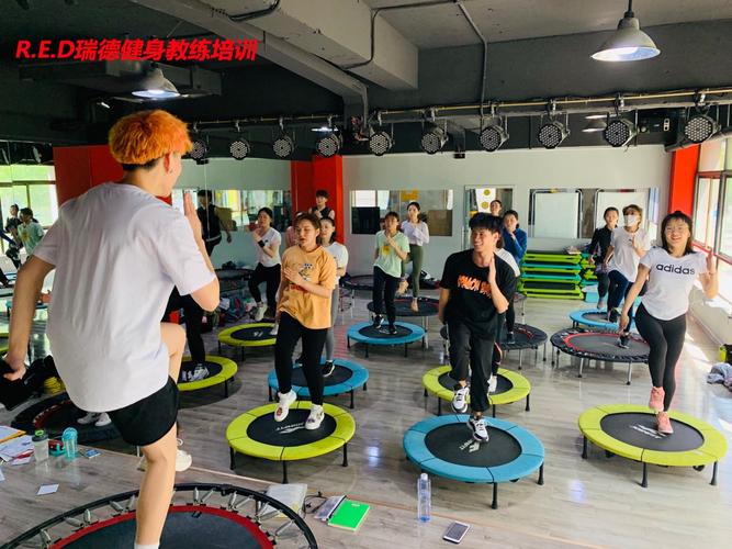 安布罗西尼训练方法?(借鉴专业体能保养秘诀)