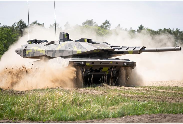 现代主战坦克为什么厉害？揭秘最新火控装甲黑科技